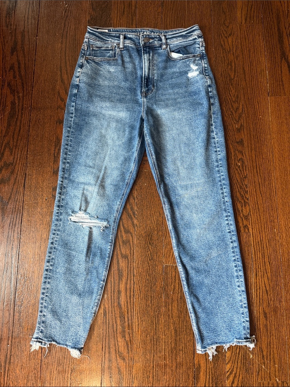 American Eagle Outfitters Light Blue Distressed Cropped Jeans